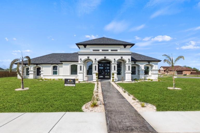 What Sets Luxury Homes in Texas Apart: 7 Top Features